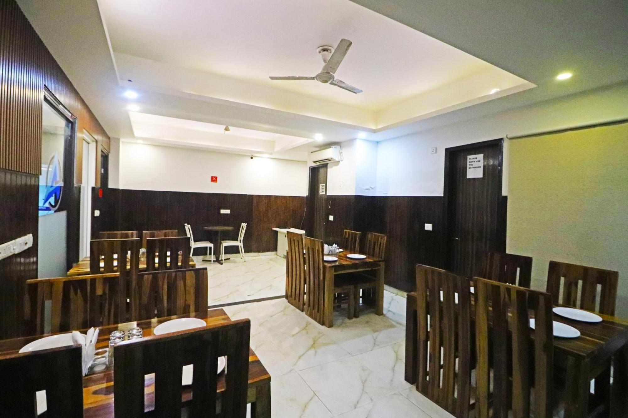 Hotel Mayda Prime Near Delhi Airport 뉴델리 외부 사진