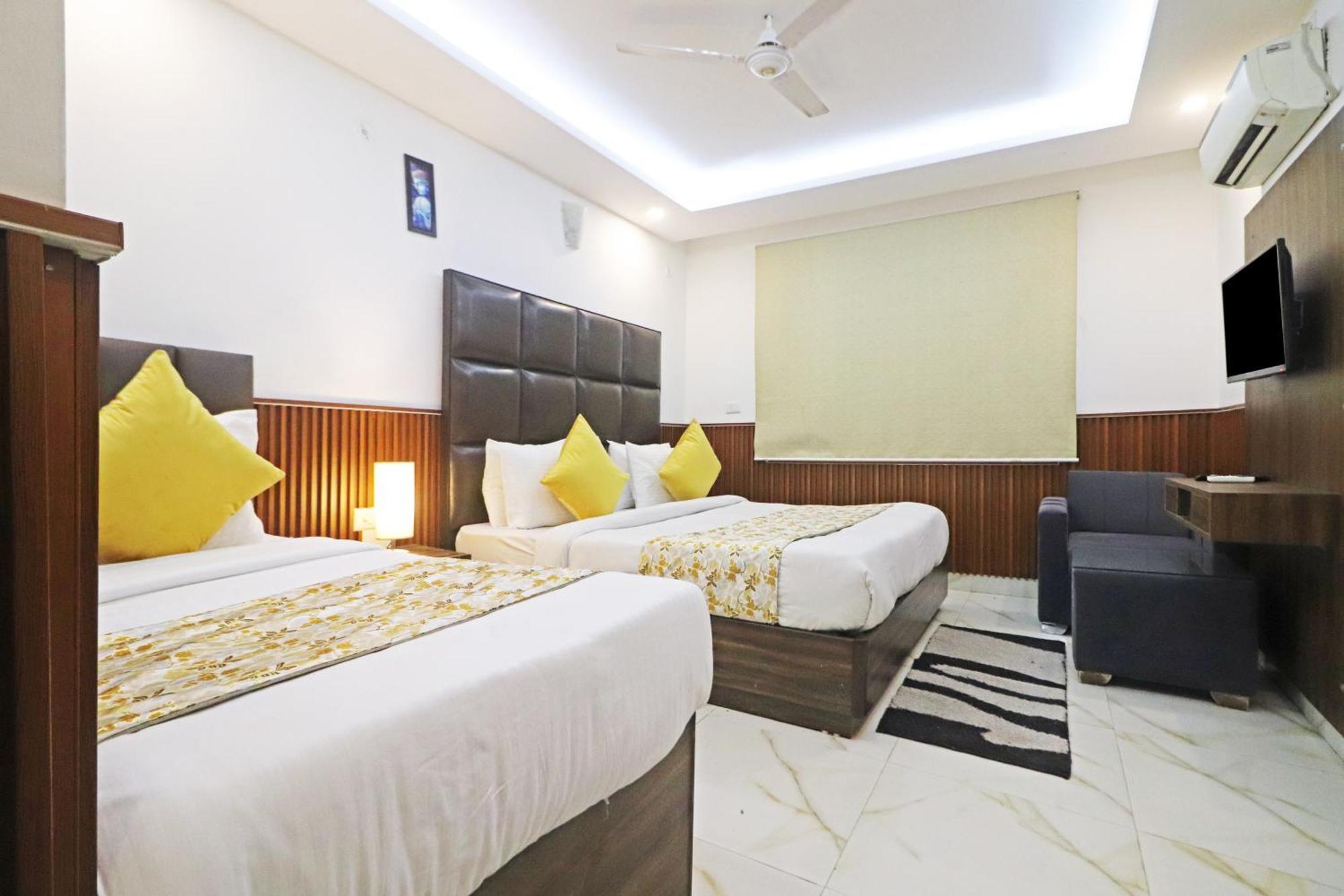 Hotel Mayda Prime Near Delhi Airport 뉴델리 외부 사진