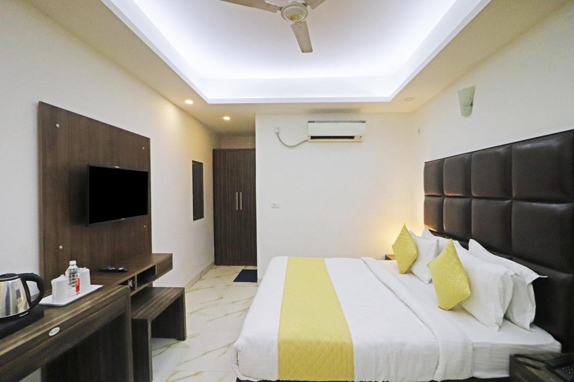 Hotel Mayda Prime Near Delhi Airport 뉴델리 외부 사진