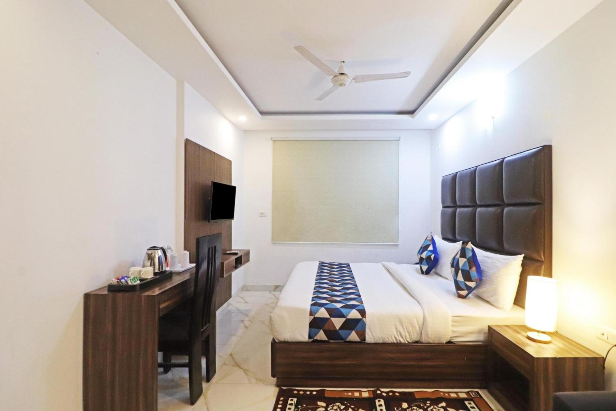 Hotel Mayda Prime Near Delhi Airport 뉴델리 외부 사진