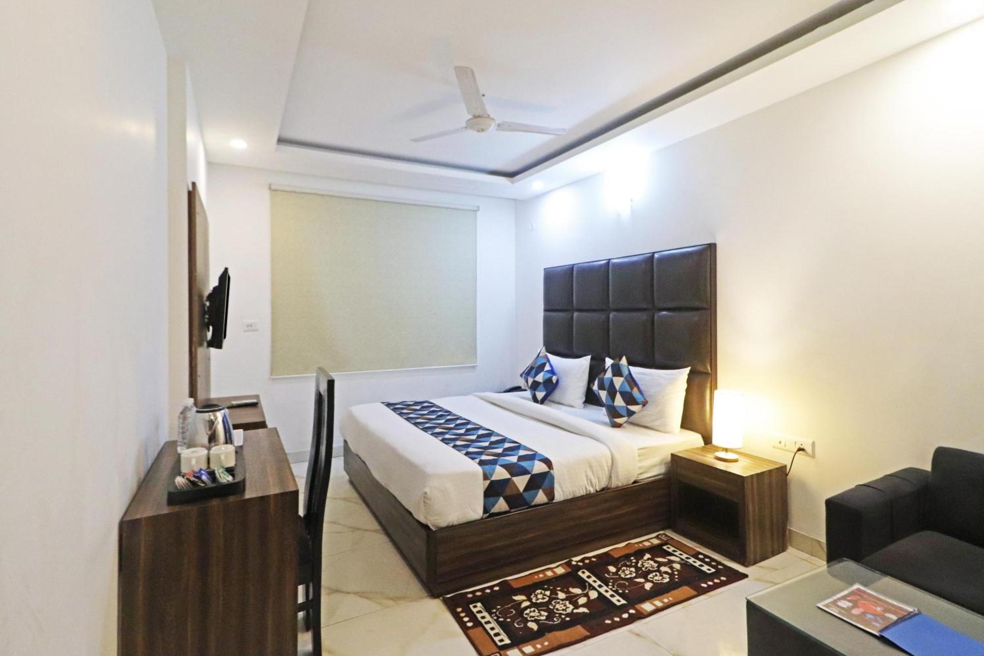 Hotel Mayda Prime Near Delhi Airport 뉴델리 외부 사진