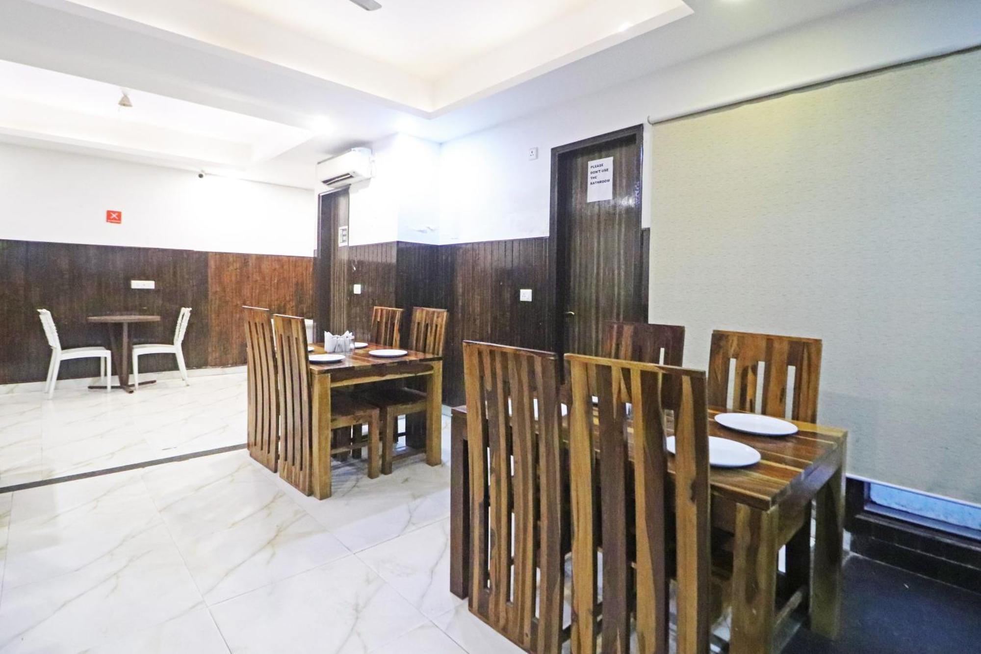 Hotel Mayda Prime Near Delhi Airport 뉴델리 외부 사진